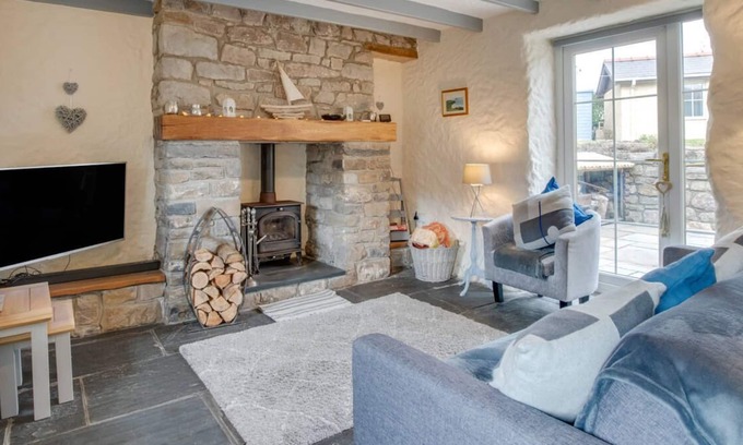 Llangennith House | Glenview in the beautiful Swansea
