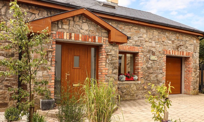 Kilmihil House | GLESTON COTTAGE, family friendly in Kilmihil, County Clare