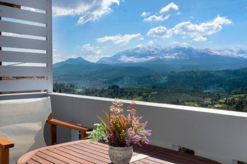 Nipos Apartment | Glikanisos House Nipos - ideal for hikers and families 2bd, 6pl, 10min to beach