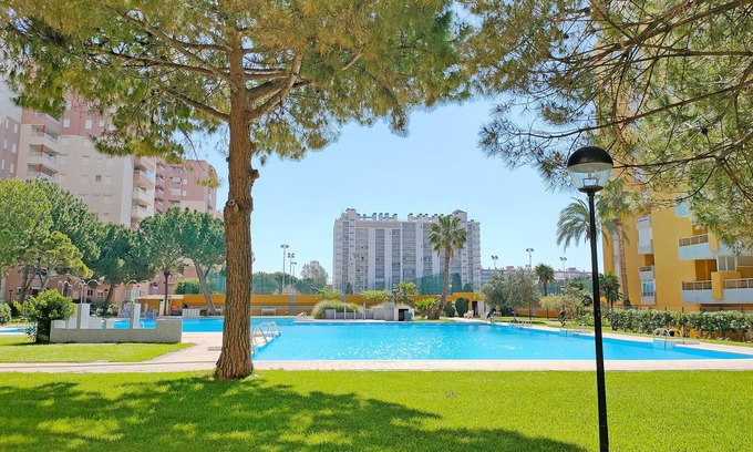 Canet de Berenguer Apartment | Global Properties: Practical apartment with swimming pool in Residencial Brezo Canet