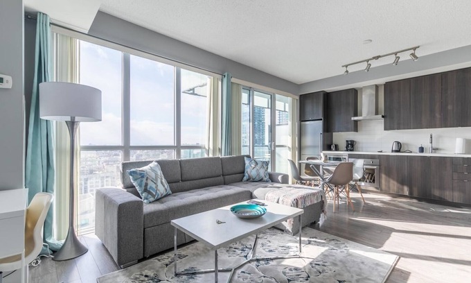 Toronto Entertainment District Condo | GLOBALSTAY. Design 26Floor Downtown Apartment