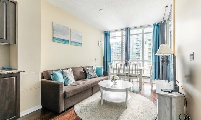 Fort York Condo | GLOBALSTAY. Modern Bright 1Br+DEN Unit in Downtown