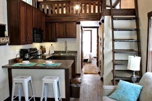 Monteagle House | Glorious Cabin with Stunning Sights in Monteagle, Tennessee