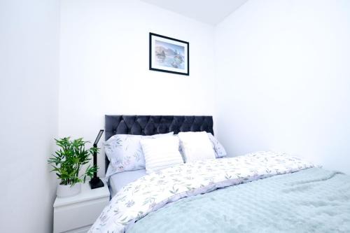 Middleton House | Glory Double Bedroom Manchester