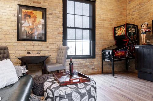 Stratford Apartment | Glyn Rhosyn Loft