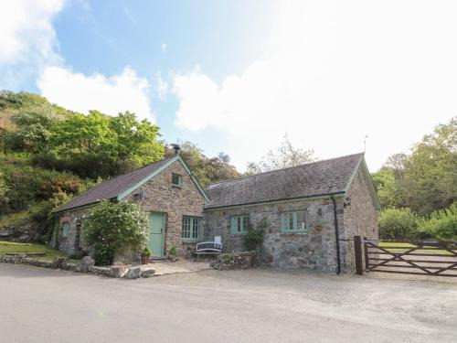 Moylegrove House | Glyn Yr Efail