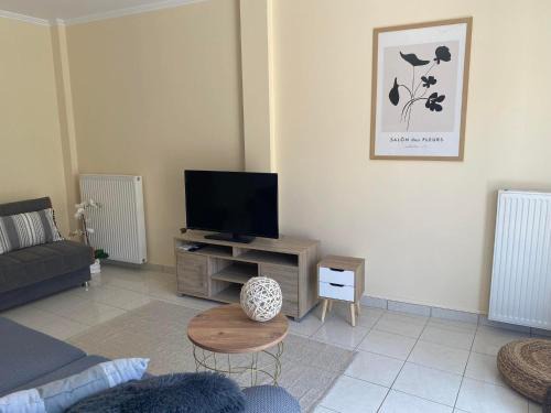 Zakynthos Town Apartment | GnA Place - Stylish and Cozy Apartment in the Heart of the City By Villa Mana Gers