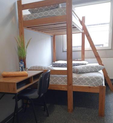 Srodmiescie Hostel | GO Hostel Rewolucji