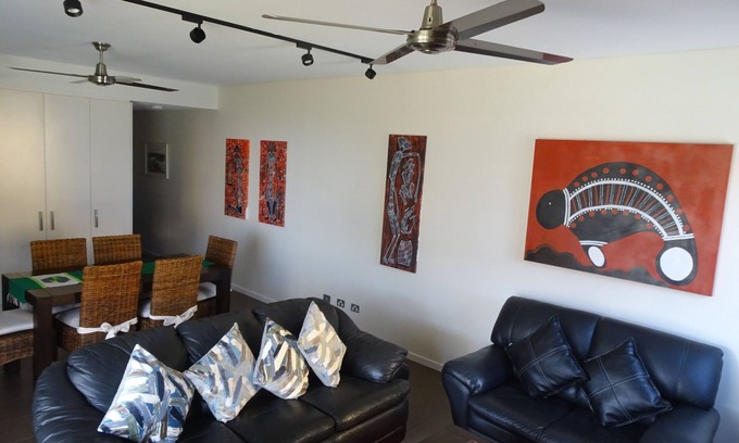 Darwin City Centre Apartment | Go native in style at Darwin Waterfront SandCastles Apartment
