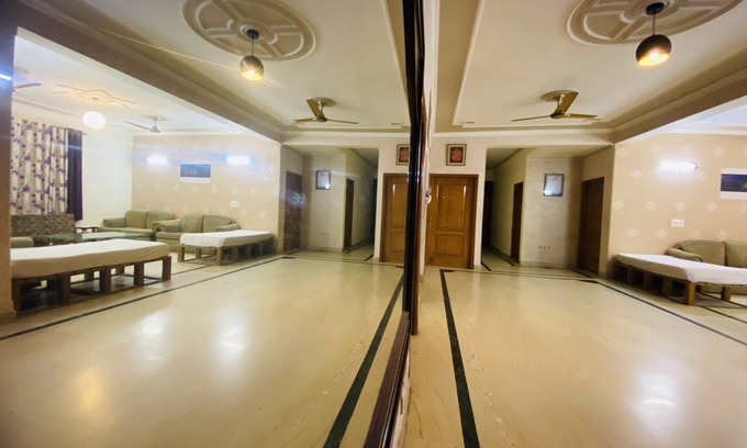 South West House | GoBravo 3Bhk for Parties Near Airport & Cyber City Gurgaon - Pet Friendly