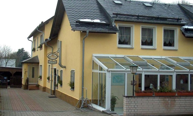 Jocketa House | Gockescher Hahn
