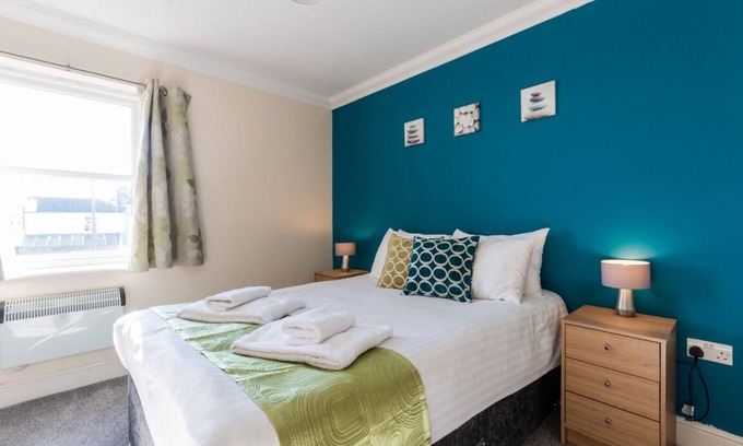 Swindon Apartment | Godwin Court Apartments