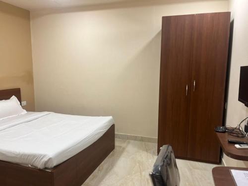 Dumdum Hotel | Gokul Vian Hotels