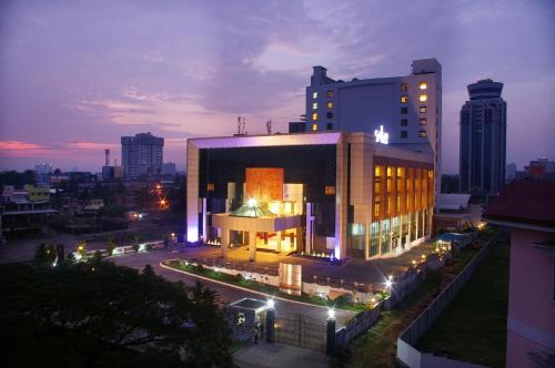 Kaloor Hotel | Gokulam Park Hotel & Convention Centre