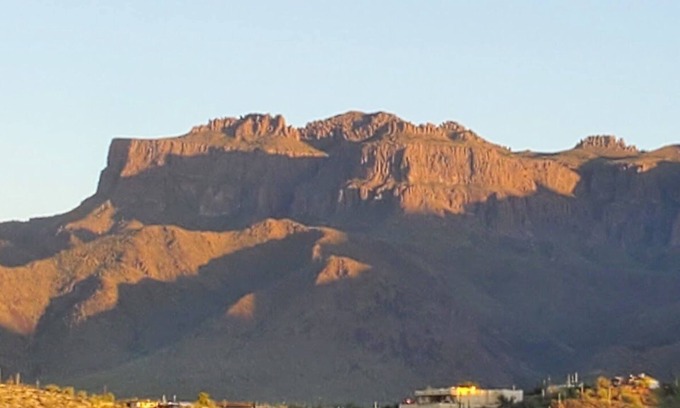 Gold Canyon House | Gold Canyon Getaway - 4 bed House with Heated Pool and Stunning Mountain Vistas