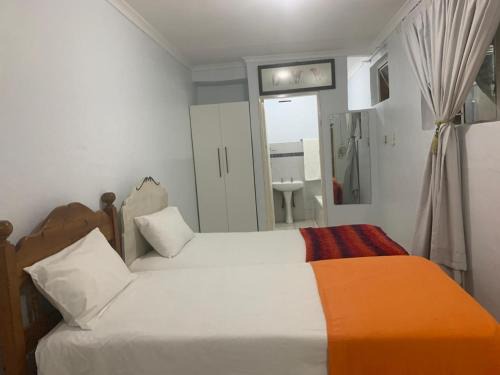 Robertsham Apartment | Gold Reef Hideout