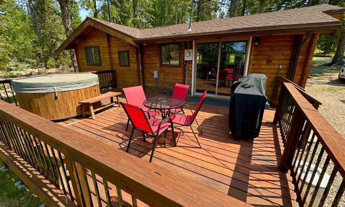 Lead Cabin | Gold Run-Cozy Cabin with Hot Tub, SatTV, AC, Wooded View