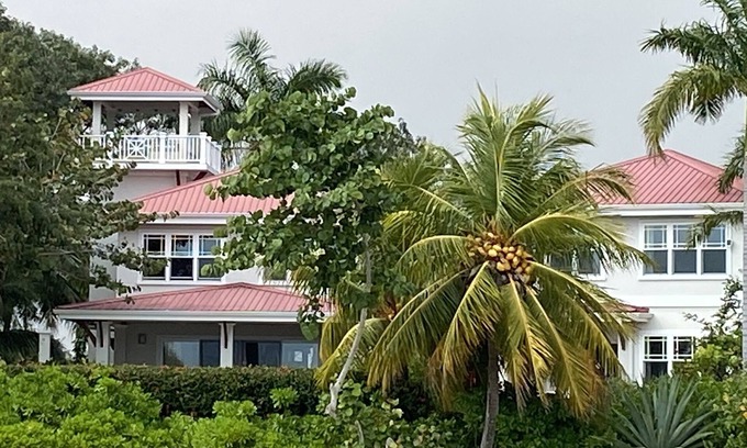Placencia House | Gold Standard Beach Front Estate with Private Pool and walk to Placencia Village