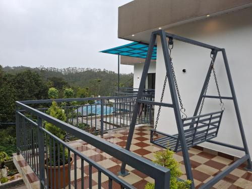 Kannan Devan Hills House | Golden cherry