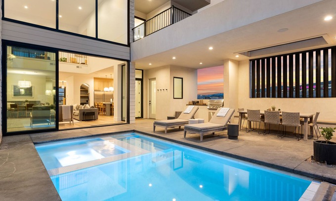 St. George House | Golden Hour: Desert Color Lagoon + Beaches