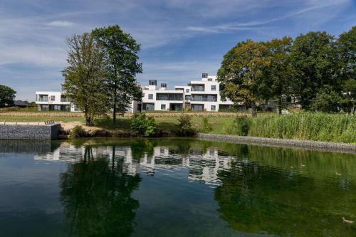 Froidchapelle Hotel | Golden Lakes Hotel
