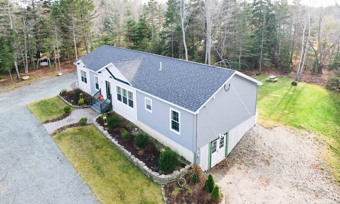 Bass Harbor House | Golden Lantern @ Acadia National Park, A/C, Spacious, Seafood