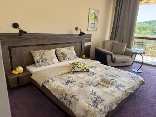 Golden Sands Apartment | Golden Lemon