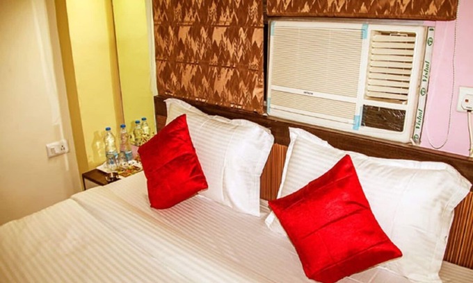 Kolkata House | Golden Plaza Guest House - Kolkata