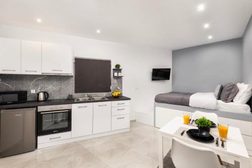 Ialyssos Apartment | Golden sand 5