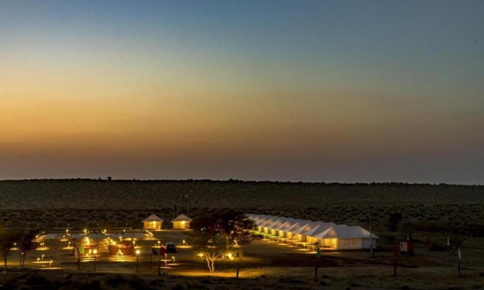 Amar Sagar Pol Bed & Breakfast | Golden Sandstone Hotel desert safari camp