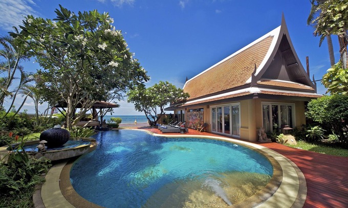 Na Chom Thian Villa | Golden Sunset Villa Beach Front