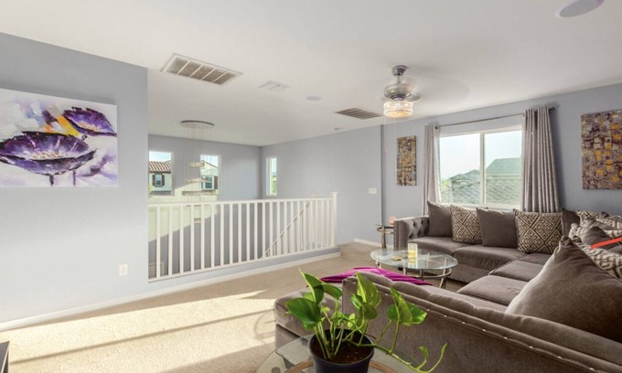 Laveen Village House | Golden Temple Getaway 5bd/2.5bth house with WiFi/Exercise Room Family Friendly