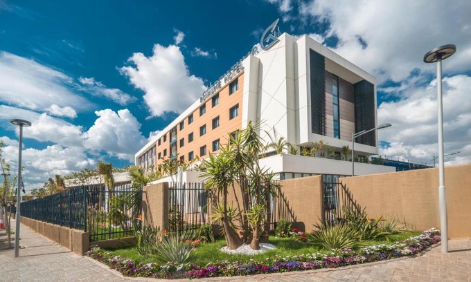 Algiers Hotel | Golden Tulip Royaume
