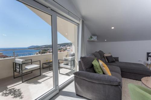 Krizna luka Apartment | Golden View Penthouse