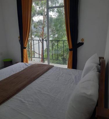Hatton House | Golden Waters Stay&Dine