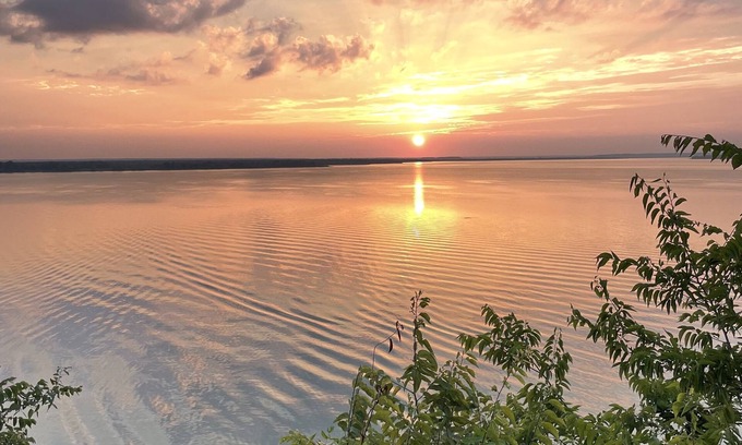 Lake Whitney House | Goldie's Getaway w/Hot tub