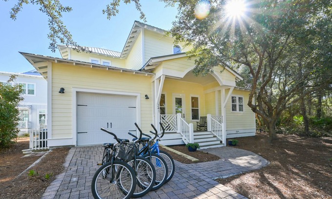 Seagrove Beach House | Golf Cart and 4 Bikes! 8 Min Walk to the Beach! Next to the Community Pool! Lake
