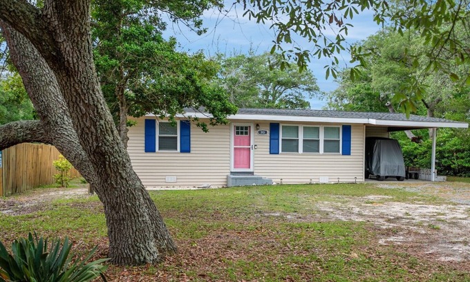 Yaupon Beach Cottage | GOLF CART Included Oak Island Cottage - Pet-friendly, Fire Pit, Porch, Sleeps 8