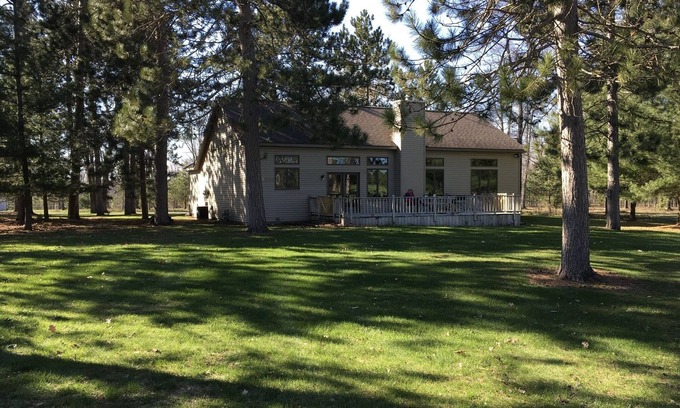 Spruce House | Golf Course frontage