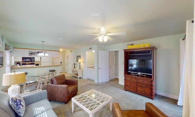 Pawleys Island Condo | Golf Course Serenity 1 Bedroom Suite