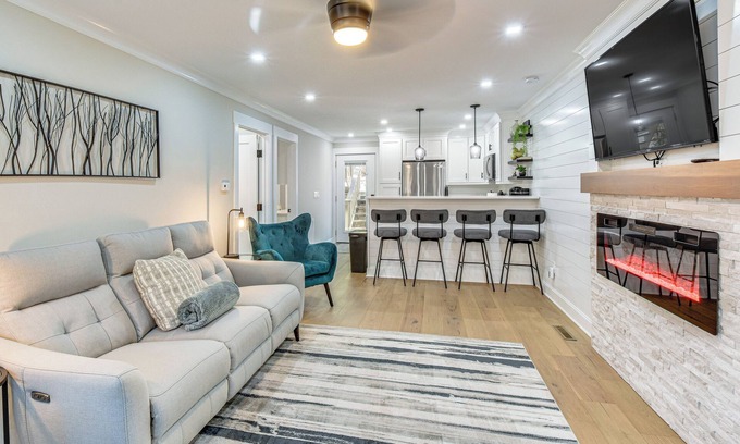 Salem Condo | Golf Course View: Modern Keowee Key Condo!