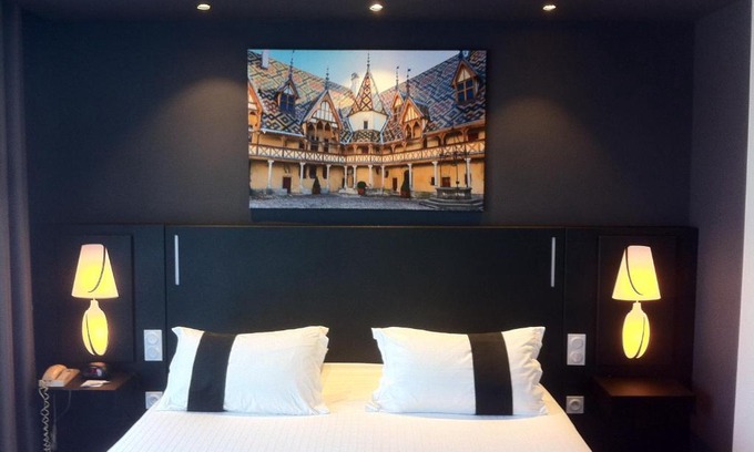 Levernois Hotel | Golf Hotel Colvert - Room Service Disponible