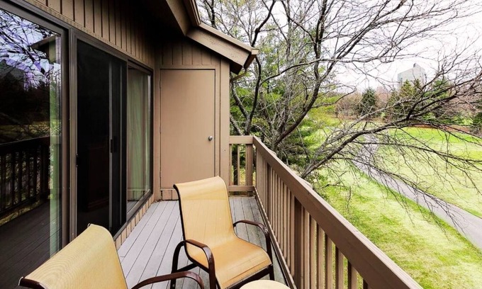 Acme Condo | ⛳ Golf View Retreat @ Grand Traverse Resort | 2 King Suites + Loft + Champagne Welcome ➠ 5569