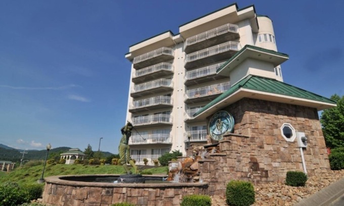 Pigeon Forge Condo | Golf Vista Condo, Dollywood Ln. Pigeon Forge, TN