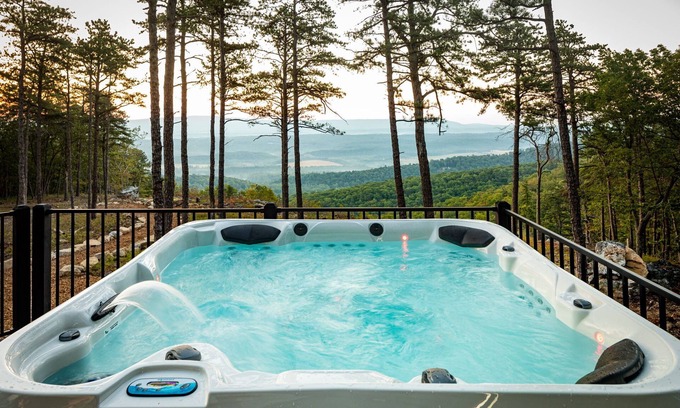 Berkeley Springs Cabin | Golf~WI-FI~Views~EV Charger~Hot Tub