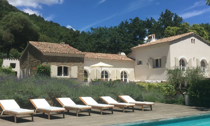 La Garde-Freinet Villa | GOLFE ST TROPEZ MAGNIFICENT VILLA 5 BED POOL Small sea view