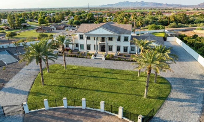 Lehi House | Golfer's Dream 7,000 Sq. Ft WHITE HOUSE