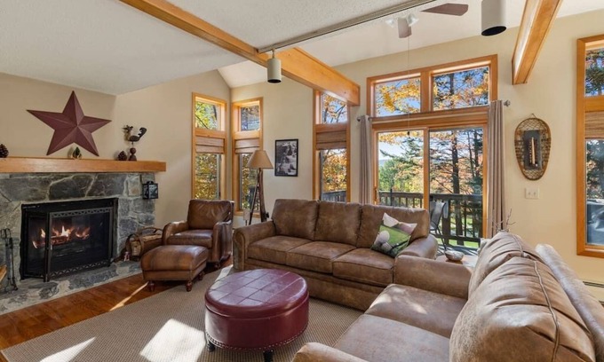 Wilmington House | Golfers Paradise! Walk to the 1st tee at Haystack