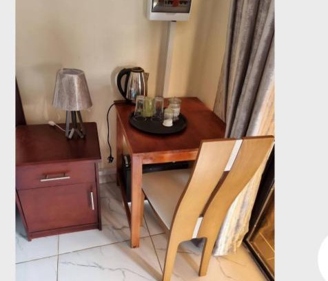 Harare East Bed & Breakfast | Gono Compound