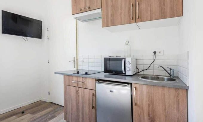Lestonat - Monsejour Apartment | Good Mood